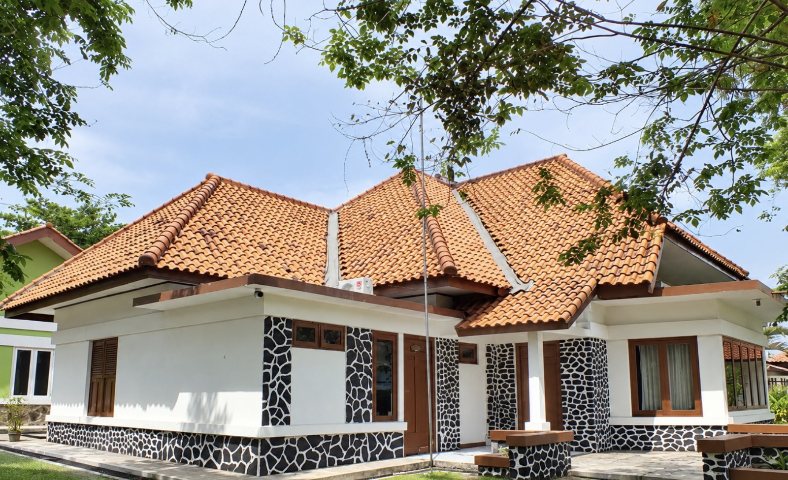 Gedung Asrama Bougenville