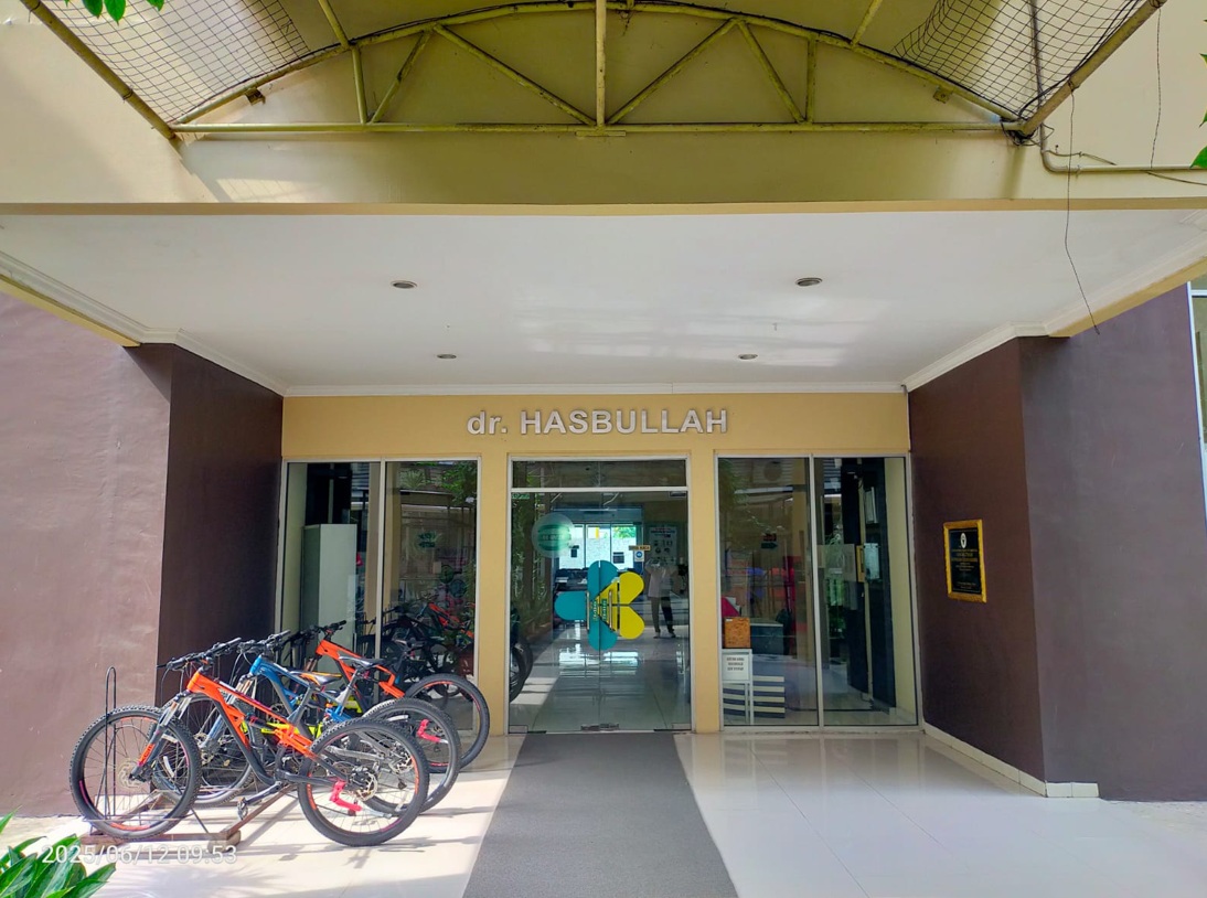 Dr. Hasbullah
